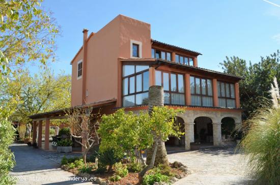 Preciosa casa en un entorno idílico - BALEARES