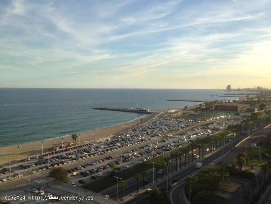 Piso de Lujo con vista Magnificas al Mar y a Barcelona - BARCELONA