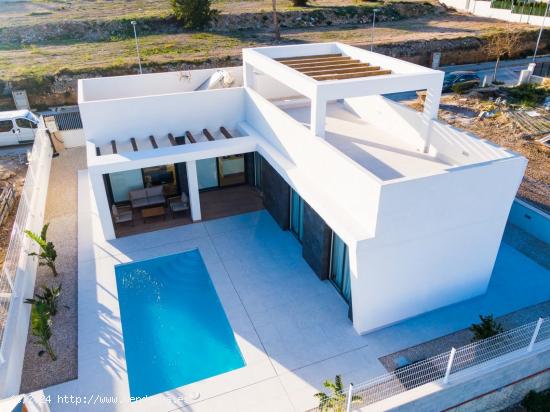 VILLA DE OBRA NUEVA EN UNA SOLA PLANTA EN POLOP!!! - ALICANTE