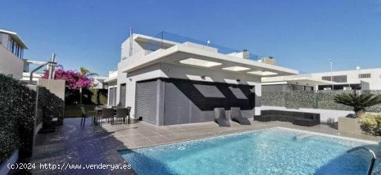 Villa independiente  con piscina en Campoamor! - ALICANTE