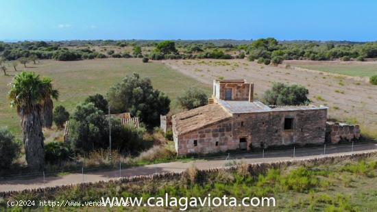 Preciosa parcela con edificaciones a reformar - BALEARES