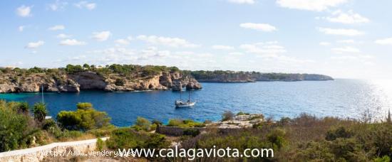 Chalet en primera línea de mar - BALEARES