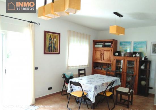 Villa con piscina y 6 dormitorios en el término municipal de Lorca, Murcia. - MURCIA