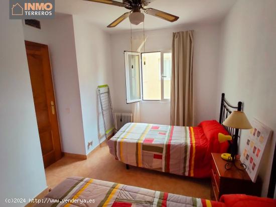 Apartamento 2 dormitorios - ALMERIA