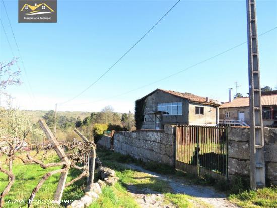 SE VENDEN 2 CASAS A REFORMAR EN VILAR DE ASTRES. REF. 5012 - ORENSE