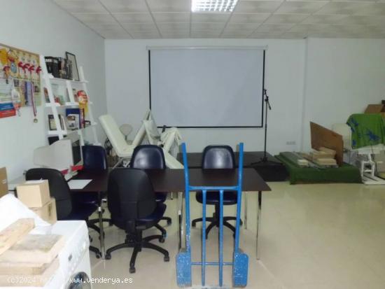 Local comercial en venta - ALMERIA