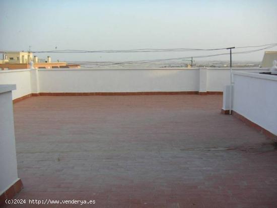 VIVIENDA SOBRE ALMACEN EN VENTA EN SANTA MARIA DEL AGUILA - ALMERIA