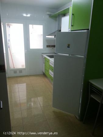 PISO EN VENTA EN RESIDENCIAL ATALAYA DE ALMERIMAR - ALMERIA