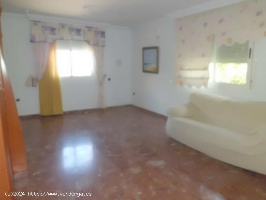 TRIPLEX EN VENTA EN ALBUÑOL - GRANADA