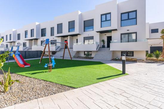 Dúplex de obra nueva con 4 Habitaciones en Almerimar, Residencial Portobello. - ALMERIA