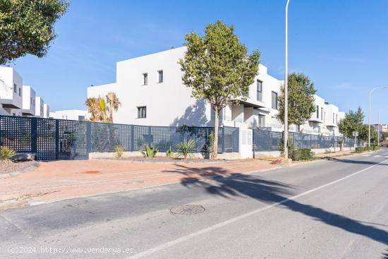 Dúplex de obra nueva con 4 Habitaciones en Almerimar, Residencial Portobello. - ALMERIA