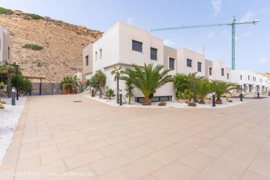 PRECIOSAS DÚPLEX DE OBRA NUEVA EN VENTA EN ALMERIMAR - RESIDENCIAL LOS ALCORES - ALMERIA