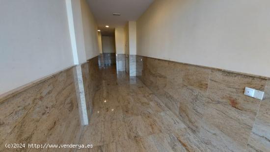 Piso de 2 dormitorios a la venta en Roquetas de Mar - ALMERIA