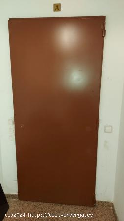 Piso de 2 dormitorios a la venta en Roquetas de Mar - ALMERIA