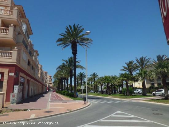 PISO EN VENTA EN RESIDENCIAL PORTOFINO - ALMERIA