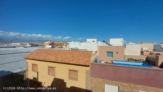 PISO EN ROQUETAS DE MAR - ALMERIA