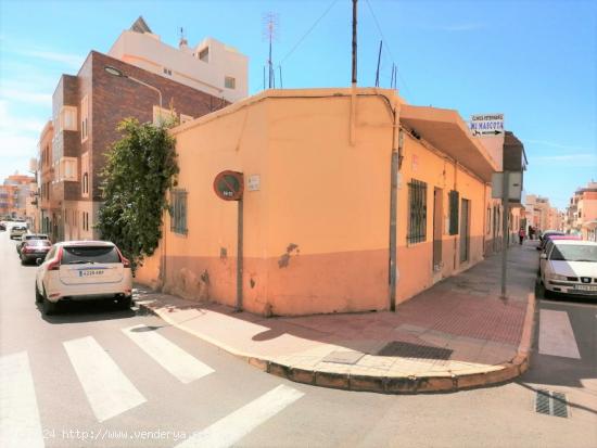 VIVIENDA DE PLANTA BAJA A LA VENTA EN EL CENTRO DE EL EJIDO - ALMERIA