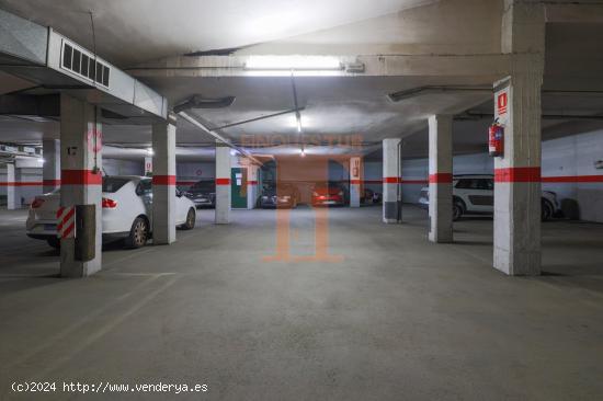 PLAZA DE PARKING EN VENTA: MUY CERCA del AMBULATORIO (C/ Plaça -C/ Mercè) - BARCELONA