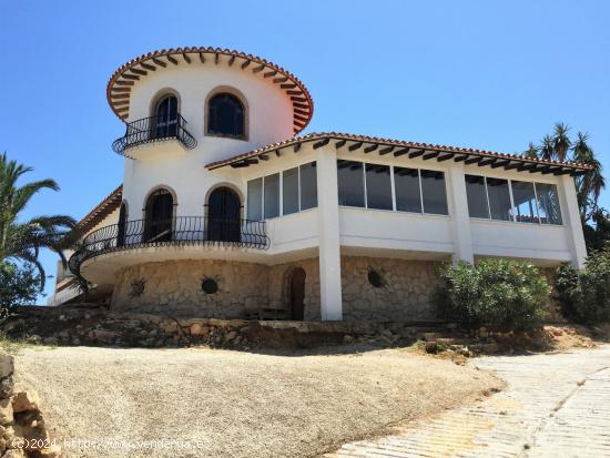 Villa para reformar con helipuerto y vista al mar y montaña en Las Rotas, Denia - ALICANTE