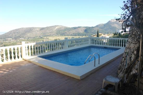 Oportunidad - Villa para renovar con maravillosas vistas panorámicas en La Sella, Denia - ALICANTE
