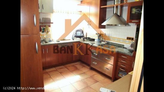 SE VENDE PISO EN EJIDO ZONA BOULEVARD - ALMERIA