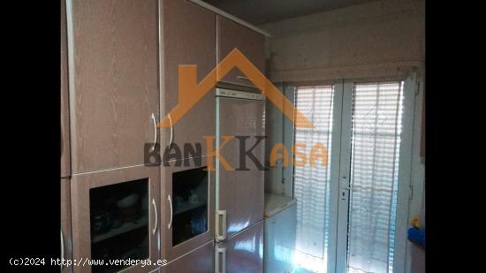 VIVIENDA SOBRE ALMACÉN EN VENTA EN SANTA MARÍA DEL ÁGUILA - ALMERIA