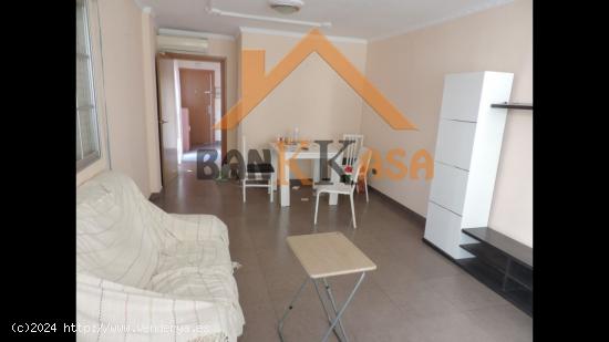 SE VENDE PISO EN EL EJIDO ZONA CENTRO - ALMERIA