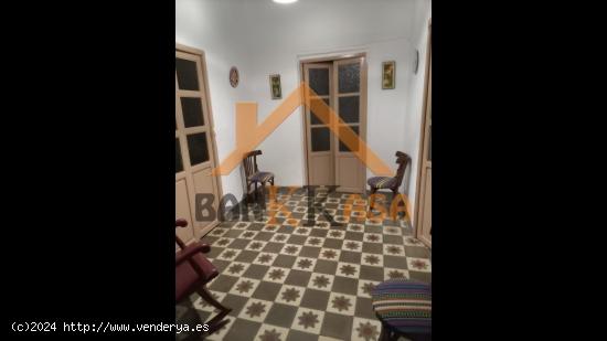 SE VENDE CASA CON LOCAL ABAJO EN FIÑANA ZONA CENTRO - ALMERIA