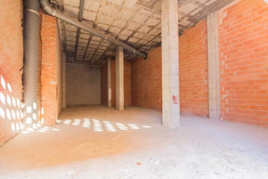 LOCAL COMERCIAL EN VENTA EN ORIHUELA ( JUNTO A CENTRO MÉDICO ÁLVAREZ DE LA RIVA). - ALICANTE