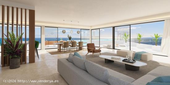 ATICO DE LUJO CON VISTAS DE ENSUEÑO AL MEDITERRANEO- OBRA NUEVA- PISCINA PROPIA- 3 HABITACIONES! - 