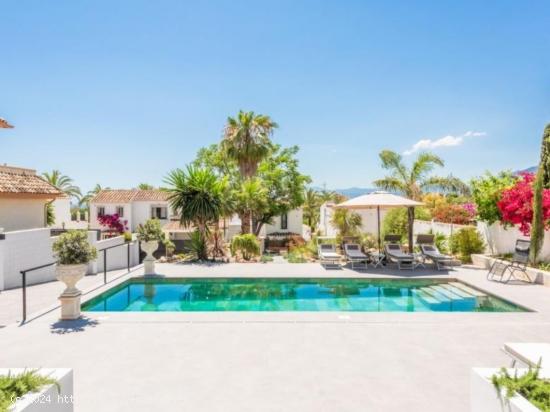 Villa de 3 dormitorios, 3 baños en Río Real, Marbella - MALAGA