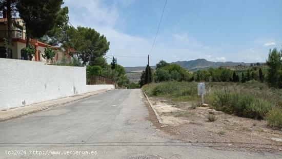 Se vende preciosa parcela de esquina en Urbanización La Pinada - MURCIA