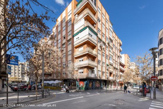 Plaza de Garaje en pleno Centro de Granada - GRANADA