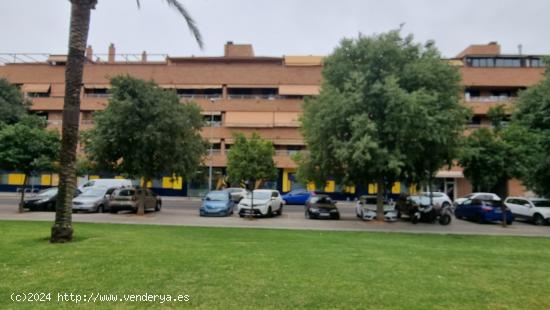 PLAZA DE APARCAMIENTO EN AVENIDA CAÑITO BAZÁN - CORDOBA