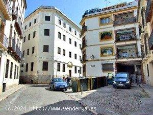 Gran plaza de garaje en pleno centro - CORDOBA