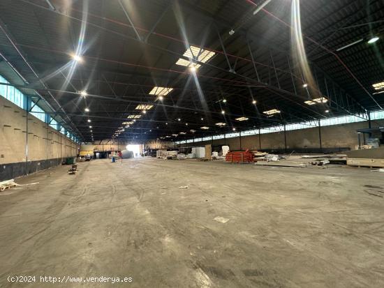 NAVE INDUSTRIAL DE 4.000M2 EN EL POLÍGONO SON CASTELLÓ - BALEARES