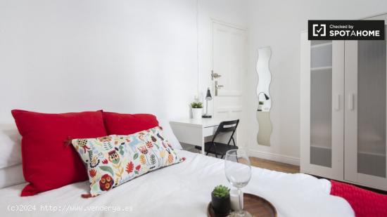 Habitación equipada con calefacción en un apartamento de 15 habitaciones, Sol - MADRID
