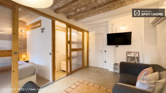 Piso en alquiler de 2 habitaciones en El Poble-Sec - BARCELONA