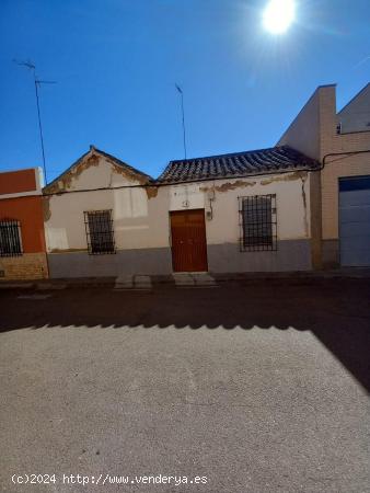 CASA DE PUEBLO PARA REFORMAR EN MORA (TOLEDO) - TOLEDO