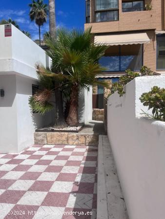 Casa independiente reformada completamente en el centro de Marbella - MALAGA