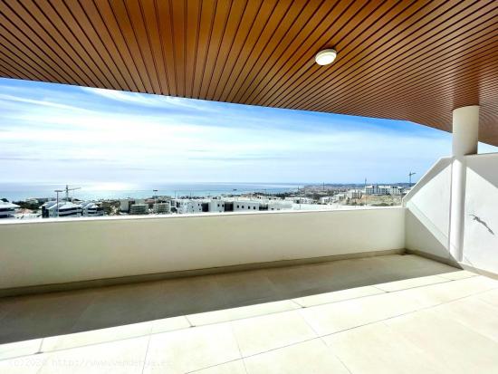 Exclusivo apartamento con vistas al mar en Higuerón: Lujo y comodidad junto al Mediterráneo - MALA