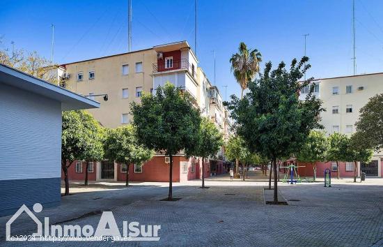 SE VENDE PISO EN EL JUNCAL - SEVILLA