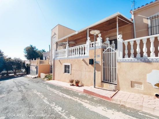 Adosado en Urbanización La Marina, Alicante, Costa Blanca. - ALICANTE