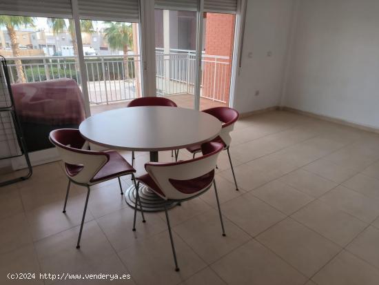 APARTAMENTO ZONA ALDI CON PISCINA COMUNITARIA - MURCIA