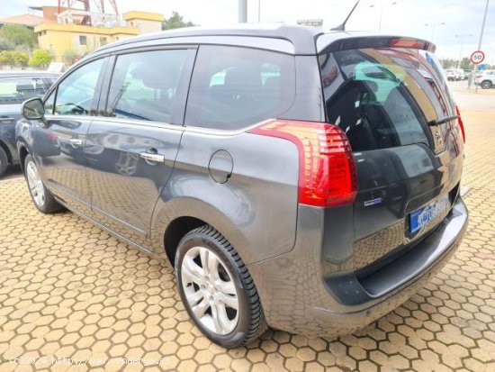 PEUGEOT 5008 en venta en AlcalÃ¡ de GuadaÃ­ra (Sevilla) - AlcalÃ¡ de GuadaÃ­ra