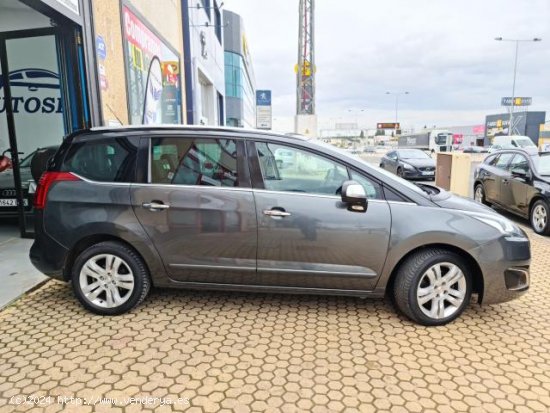 PEUGEOT 5008 en venta en AlcalÃ¡ de GuadaÃ­ra (Sevilla) - AlcalÃ¡ de GuadaÃ­ra