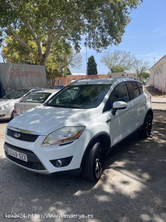 Ford Kuga Titanium 2.5 Duratec PHEV 178kW Auto de 2011 con 215.000 Km por 8.900 EUR. en Valencia