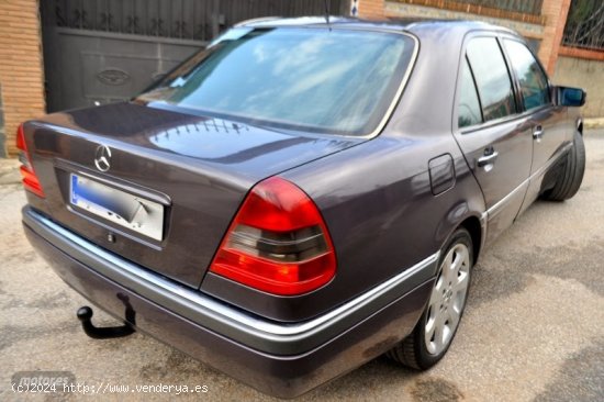 Mercedes Clase C 250D ELEGANCE-PIEL-KLIMA-TECHO ELECTRICO-LL/A-XENON de 1993 con 227.000 Km por 5.40