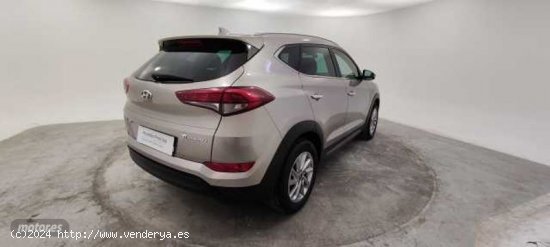 Hyundai Tucson Tucson 1.7CRDI BD Tecno 4x2 de 2015 con 69.400 Km por 17.900 EUR. en Barcelona