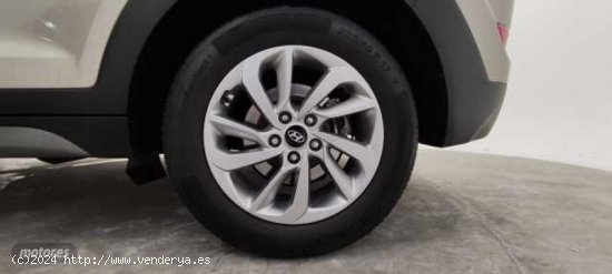 Hyundai Tucson Tucson 1.7CRDI BD Tecno 4x2 de 2015 con 69.400 Km por 17.900 EUR. en Barcelona
